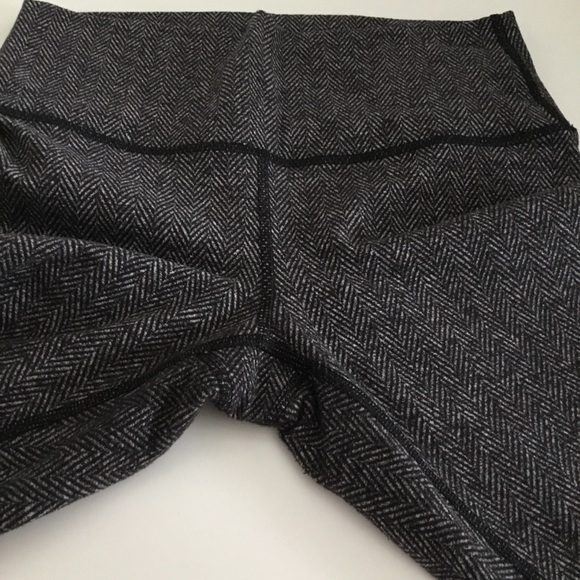 LULULEMON HIGH RISE LEGGINGS - Picture 6 of 8